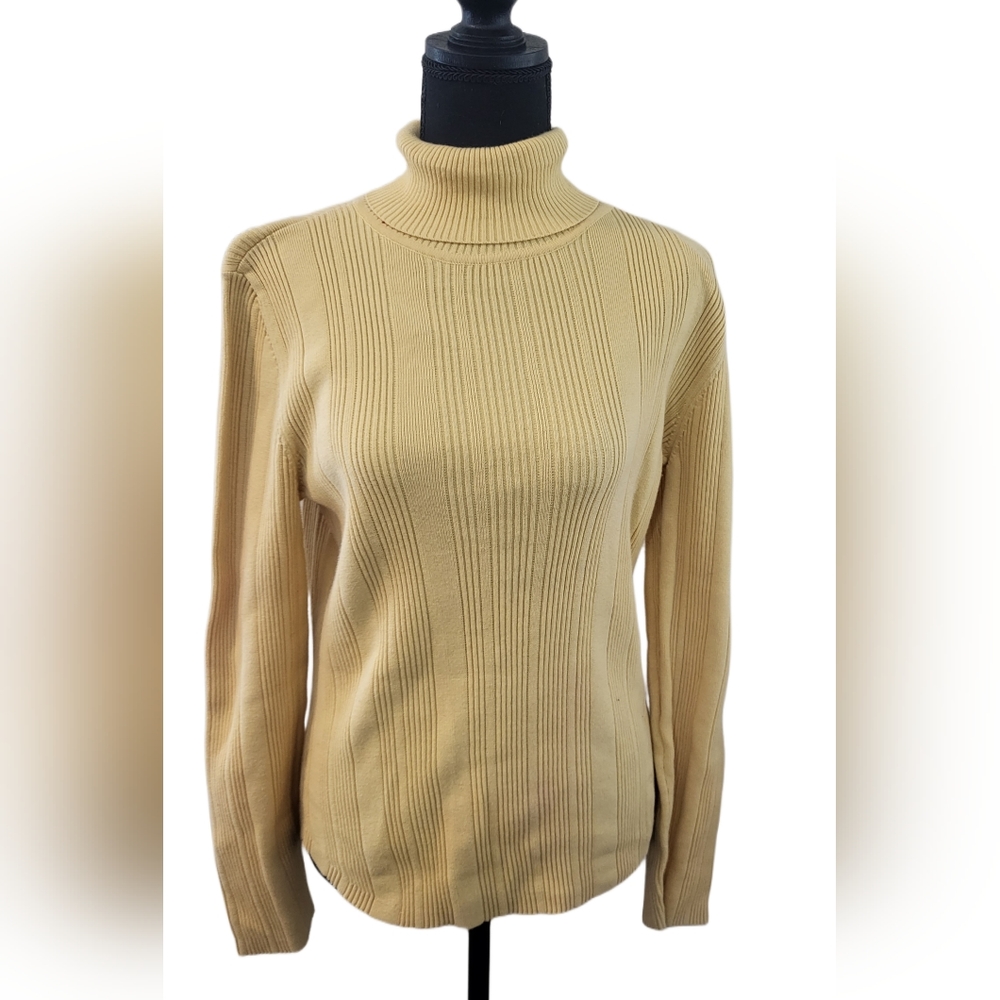 Yellow Tommy Hilfiger turtle neck size XL